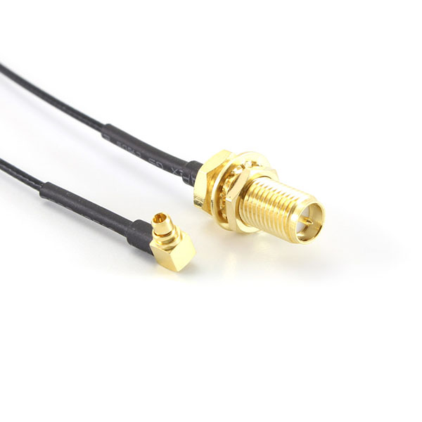 MMCX (pod uglom, m) na RP-SMA(ž) bulkhead dužine 17cm