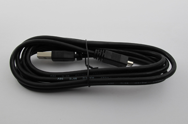 USB-A(m) na mini-USB 4P(m) kabl dužine 1,8m (za povezivanje starijih modela kamera i fotoaparata)